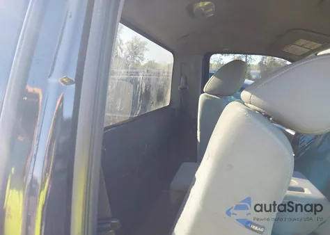 2014 Ford F-250 Xl z USA, uszkodzony, nr VIN 1FTBF2A61EEB05954